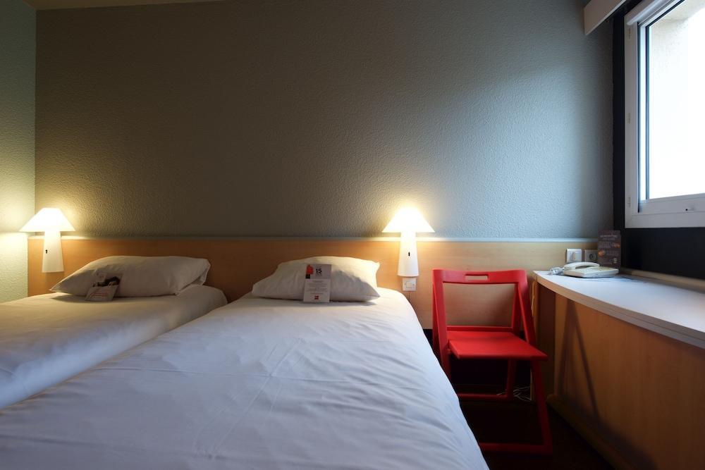ホテル Ibis Pau レスカー エクステリア 写真